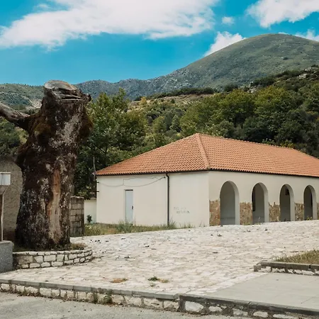 Apartament Near Llogara National Park *